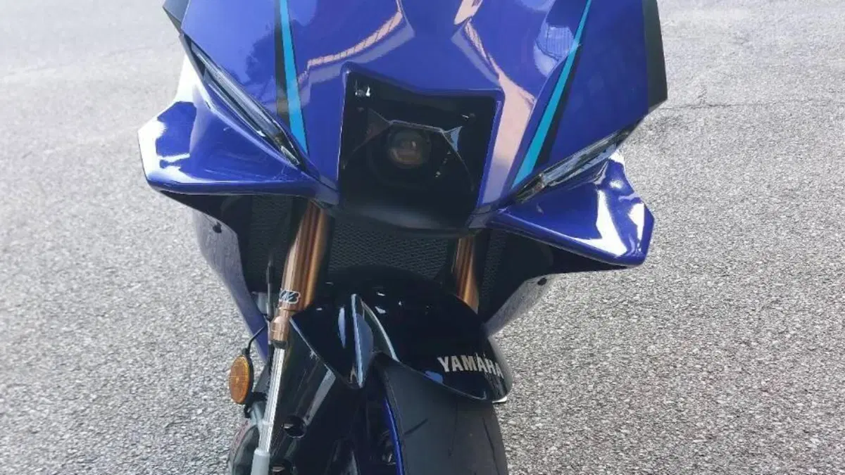 Yamaha YZF R9 (2025 - 26)  (7)