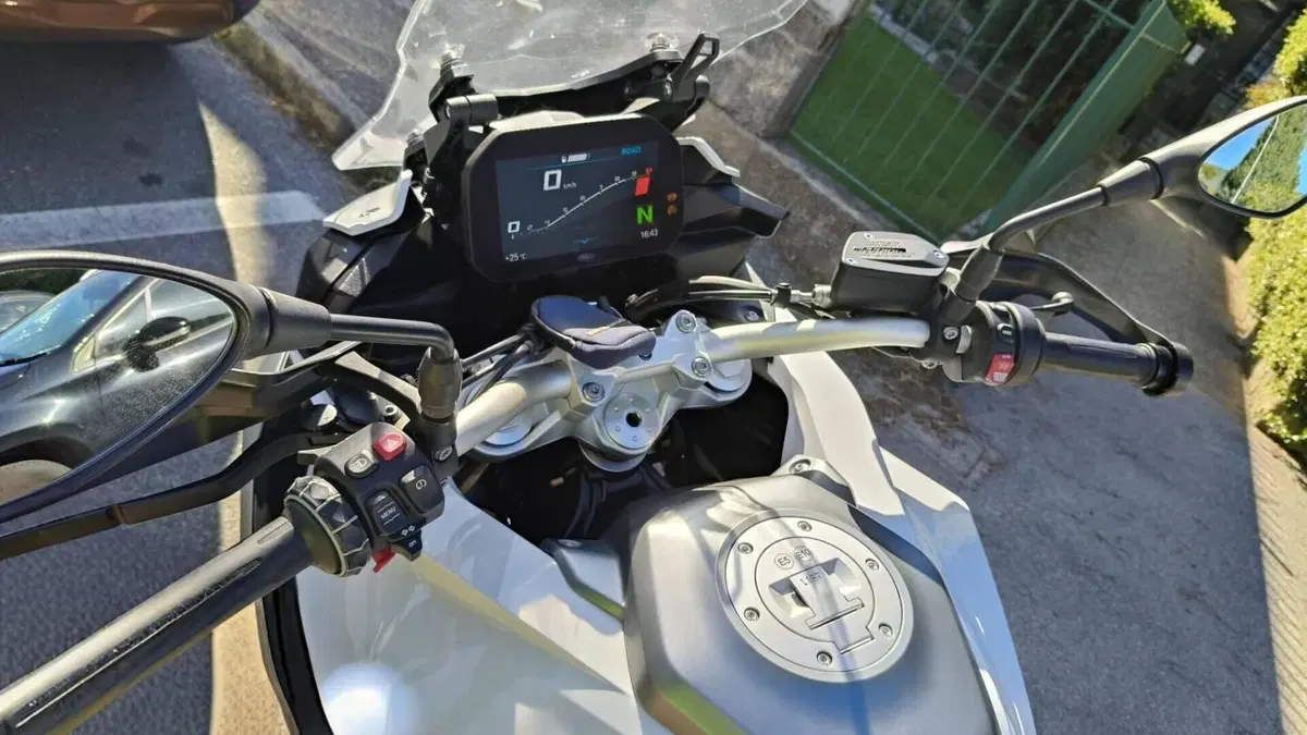Bmw F 900 XR (2020 - 24)  (4)