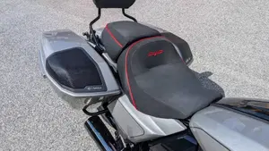 Harley-Davidson CVO Road Glide (2023)  (4)