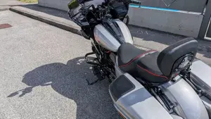 Harley-Davidson CVO Road Glide (2023)  (8)
