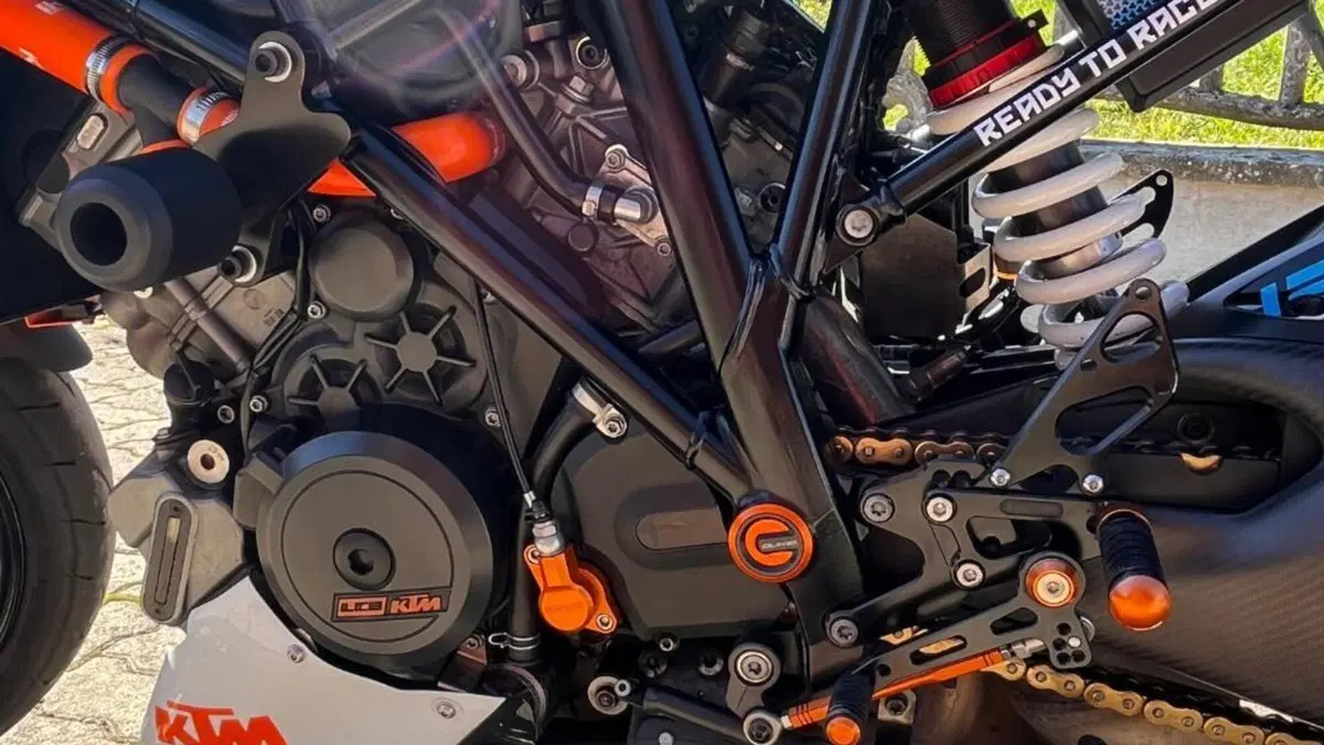 KTM 1290 Super Duke R ABS (2017 - 18)  (5)