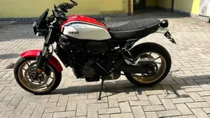 Yamaha XSR 700 (2021)  (2)
