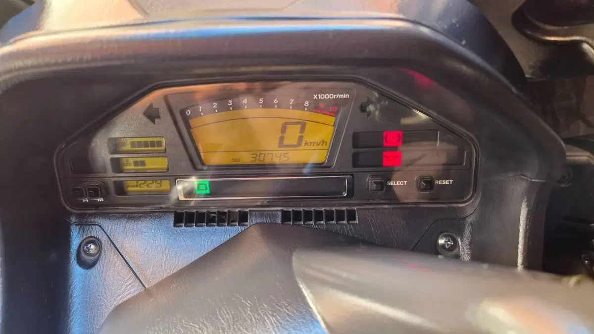 Suzuki Burgman AN 650 Executive ABS (2006 - 12)  (6)