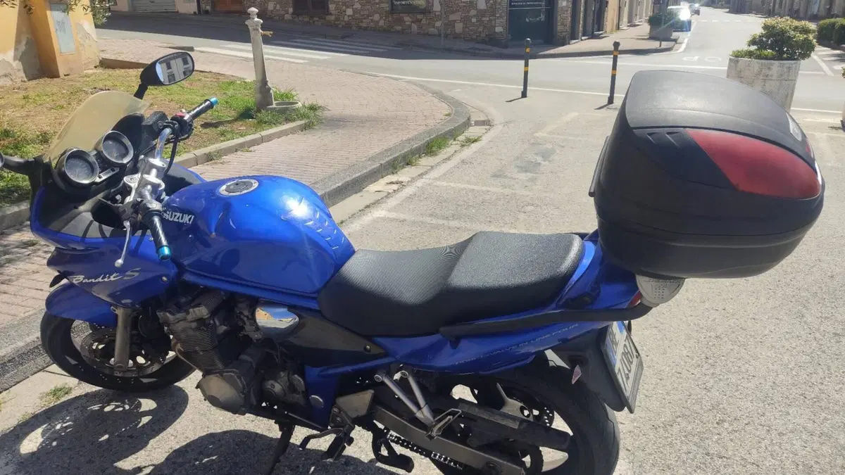 Suzuki GSF 600 Bandit S (2000 - 05)  (2)