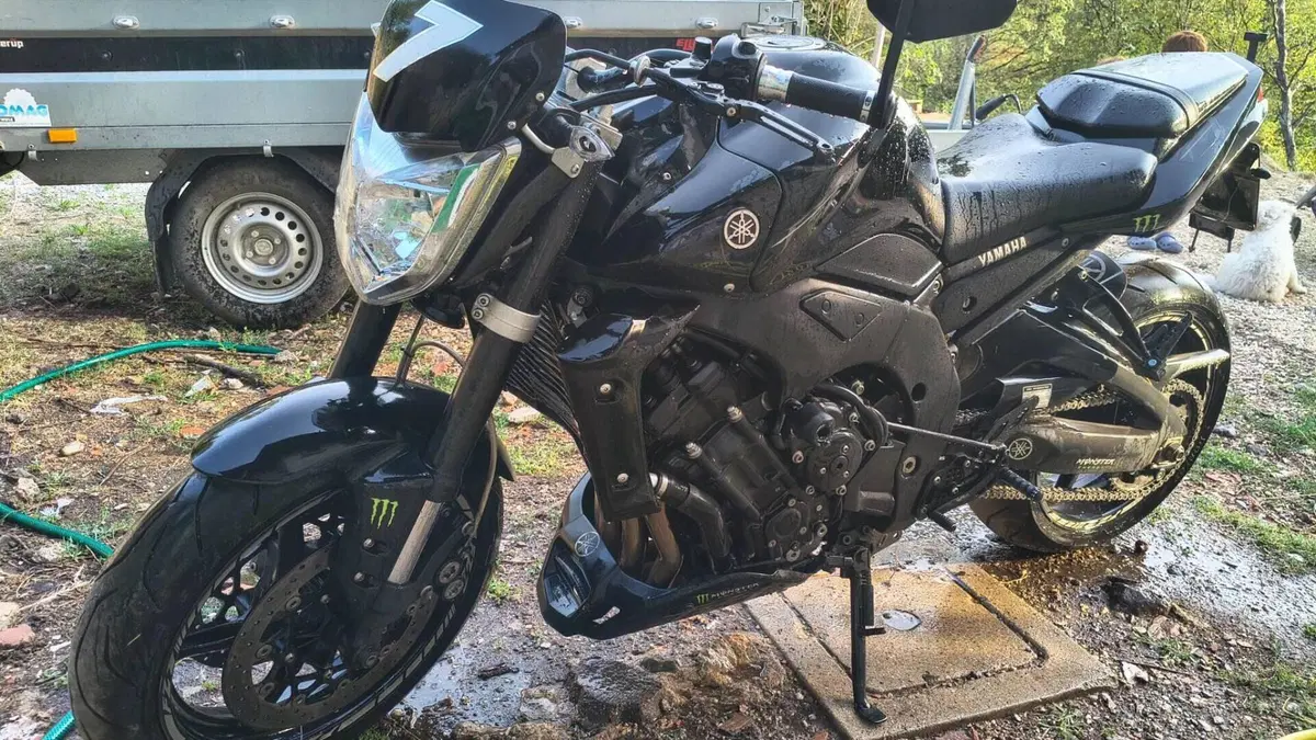 Yamaha FZ1 (2006 - 16)  (2)