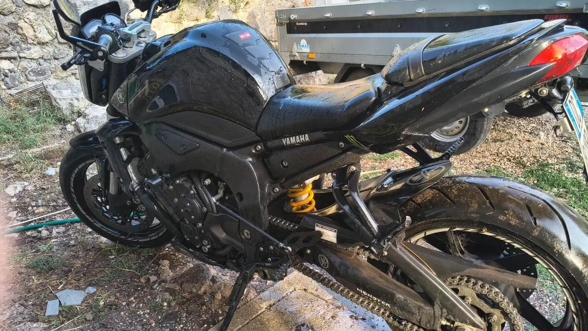 Yamaha FZ1 (2006 - 16)  (3)