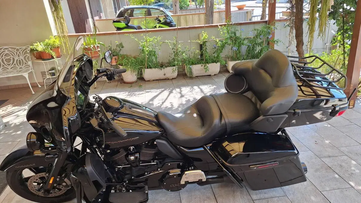 Harley-Davidson 114 Electra Glide Ultra Limited (2021 - 22) - FLHTK  (2)