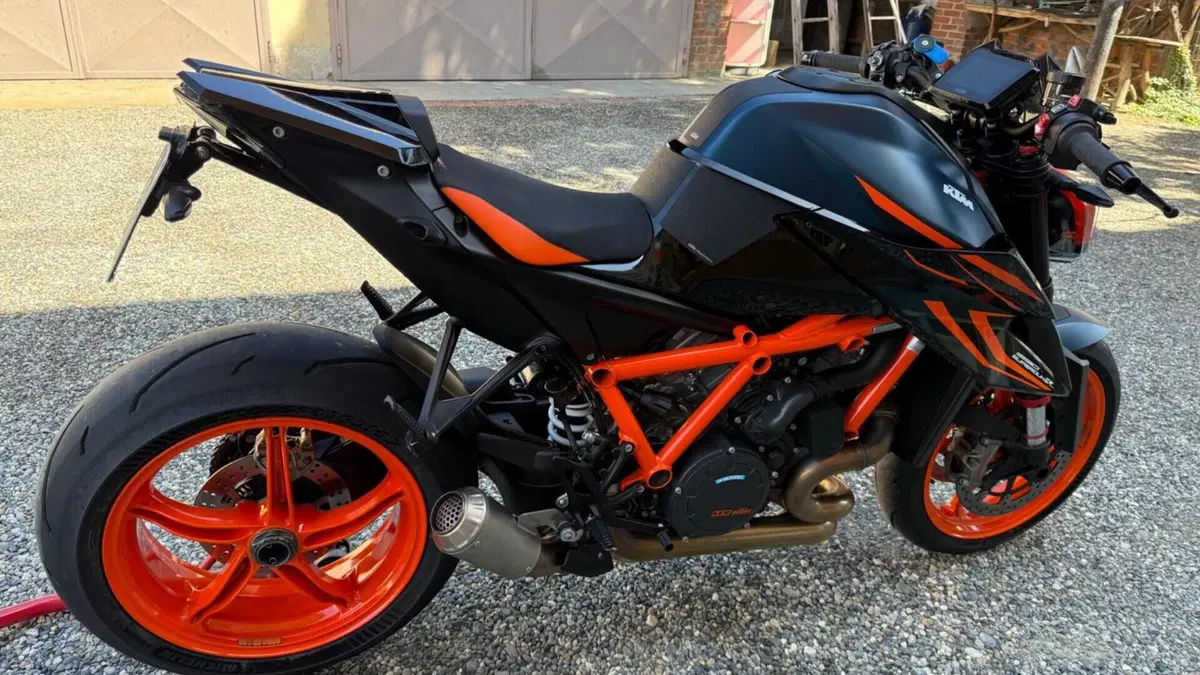 KTM 1290 Super Duke R (2021 - 23)  (3)