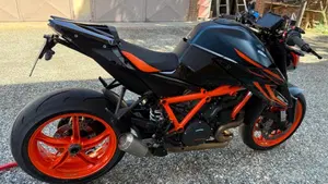 KTM 1290 Super Duke R (2021 - 23)  (3)
