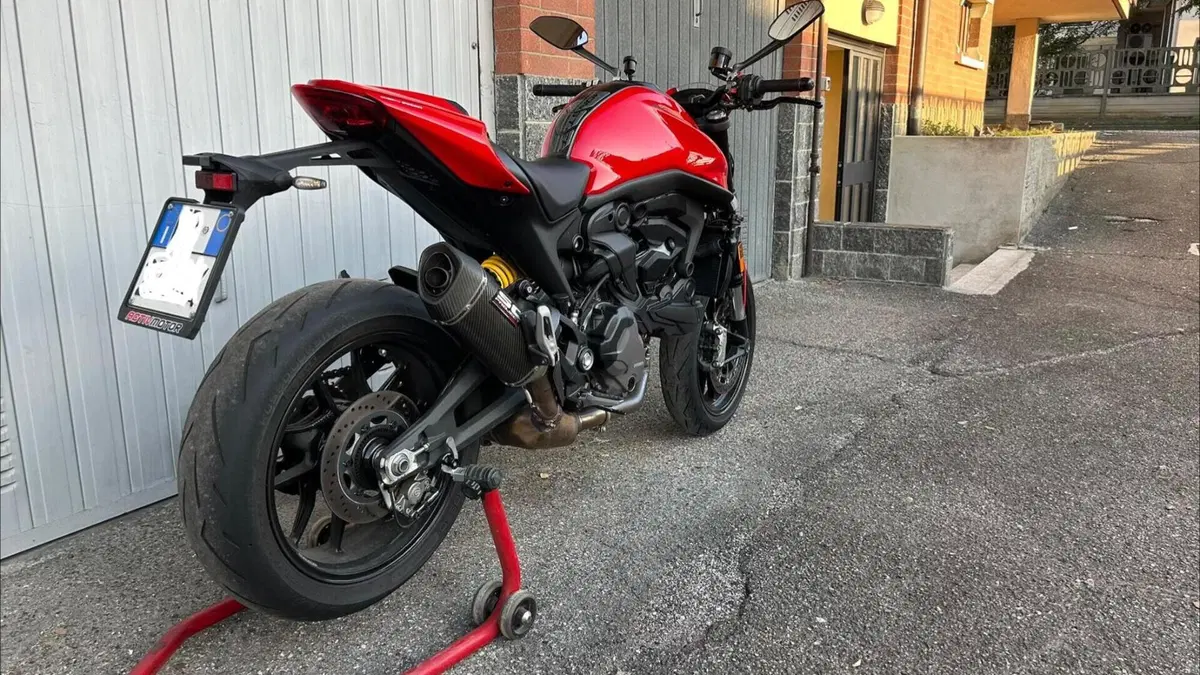 Ducati Monster 937 + (2021 - 25)  (5)