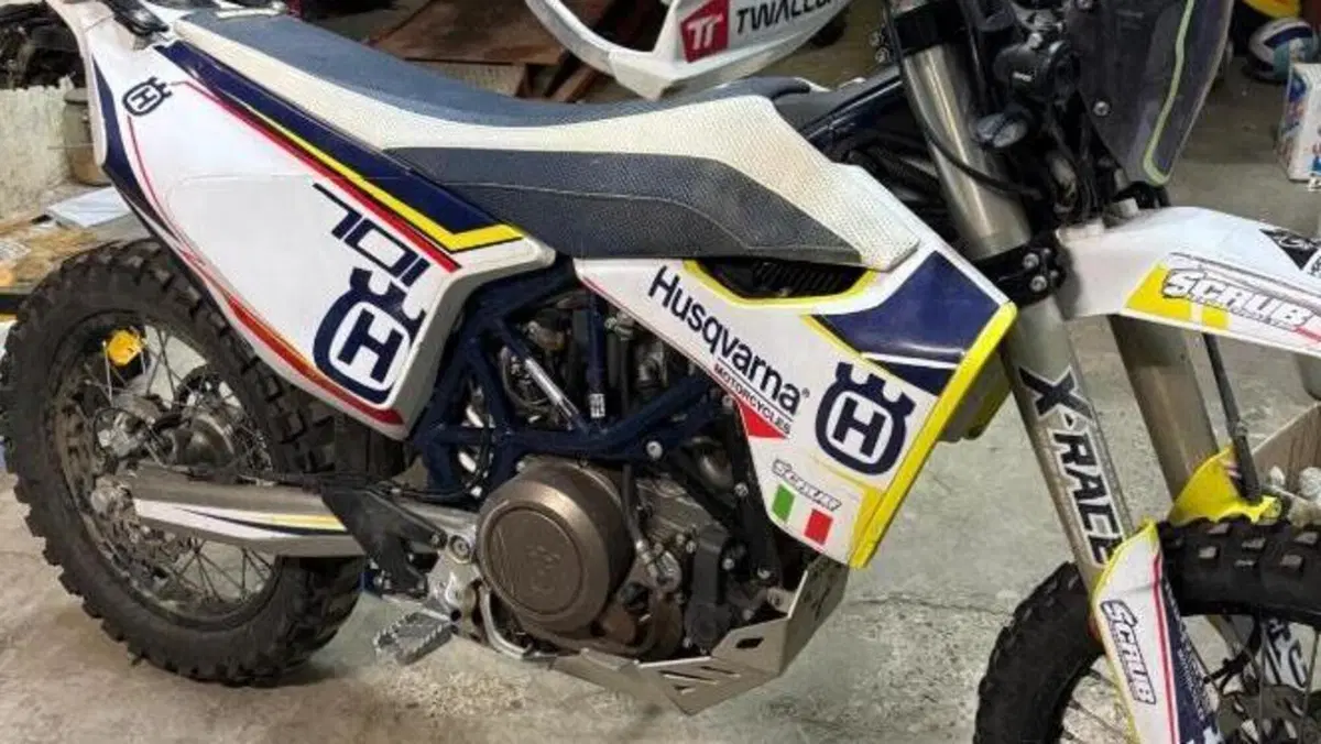 Husqvarna 701 Enduro LR (2020)  (4)