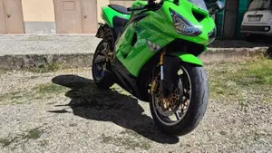Kawasaki Ninja 636 ZX-6R (2005 - 06)  (3)
