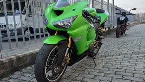 Kawasaki Ninja 636 ZX-6R (2005 - 06)  (5)