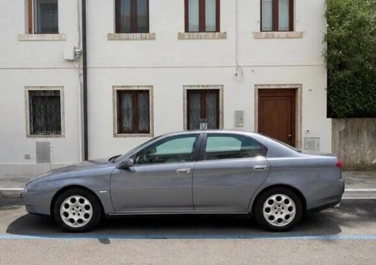 Alfa Romeo 166  (2)