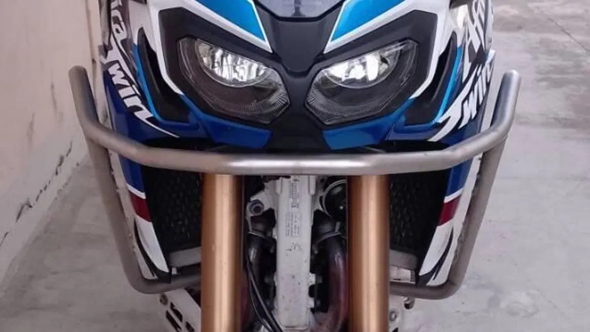 Honda Africa Twin CRF 1000L Adventure Sports (2018 - 19)  (2)
