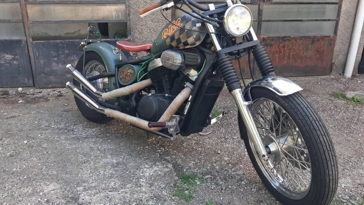 Honda VT 600 C Shadow (1989 - 02)  (2)