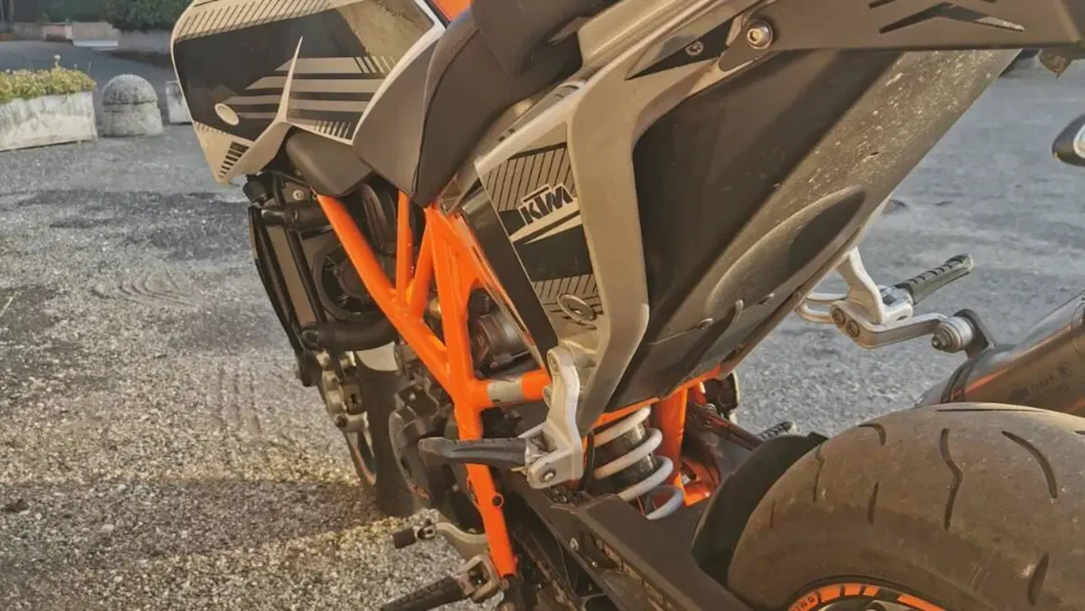 KTM 690 Duke (2012 - 16)  (3)