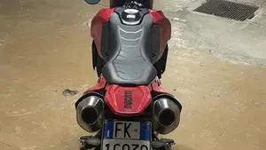Ducati Hypermotard 698 Mono (2024 - 26)  (4)