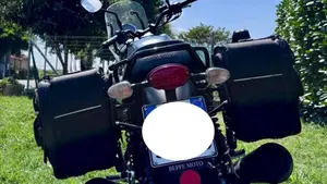 Moto Guzzi V7 III Stone (2017 - 20)  (4)