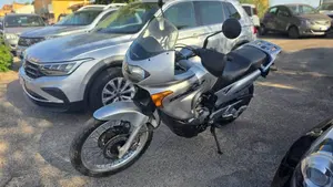 Honda Transalp XL 650V (2000 - 04)  (2)