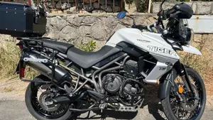 Triumph Tiger 800 XCx (2018 - 20)  (10)