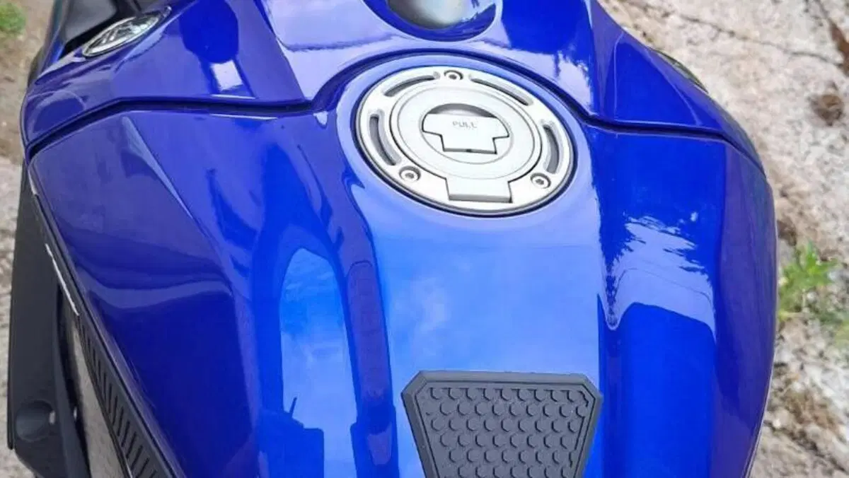 Yamaha YZF R1 (2017 - 19)  (8)