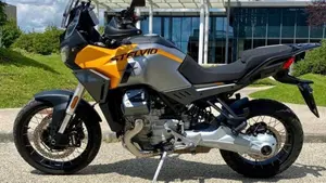 Moto Guzzi Stelvio (2024 - 26) 