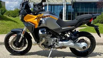 Moto Guzzi Stelvio (2024 - 26) usata