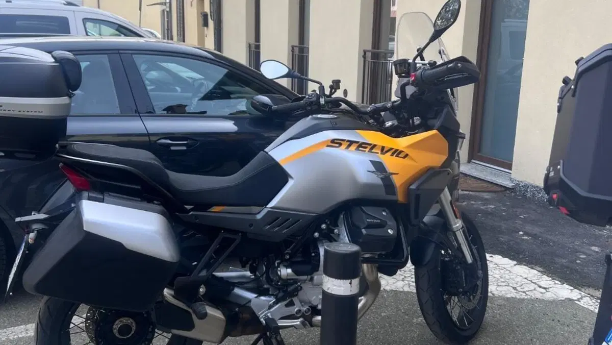 Moto Guzzi Stelvio (2024 - 26)  (4)