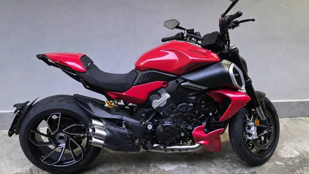 Ducati Diavel V4 (2023 - 26)  (8)