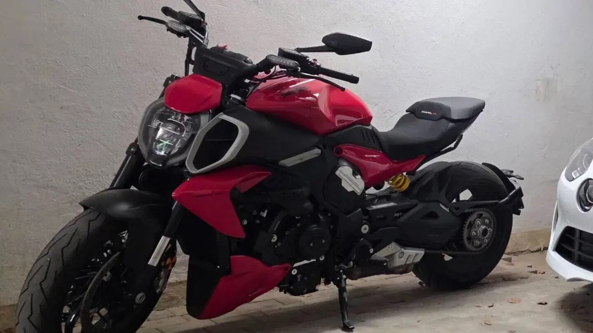 Ducati Diavel V4 (2023 - 26)  (3)