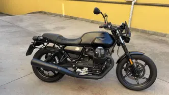 Moto Guzzi V7 Stone (2021 - 24) usata