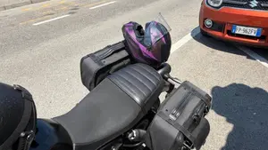 Moto Guzzi V7 Stone (2021 - 24)  (8)