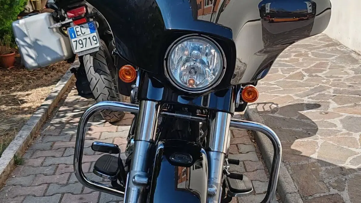 Harley-Davidson 107 Street Glide (2017 - 19) - FLHX  (10)