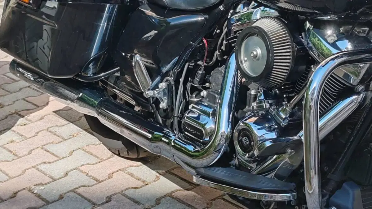 Harley-Davidson 107 Street Glide (2017 - 19) - FLHX  (11)