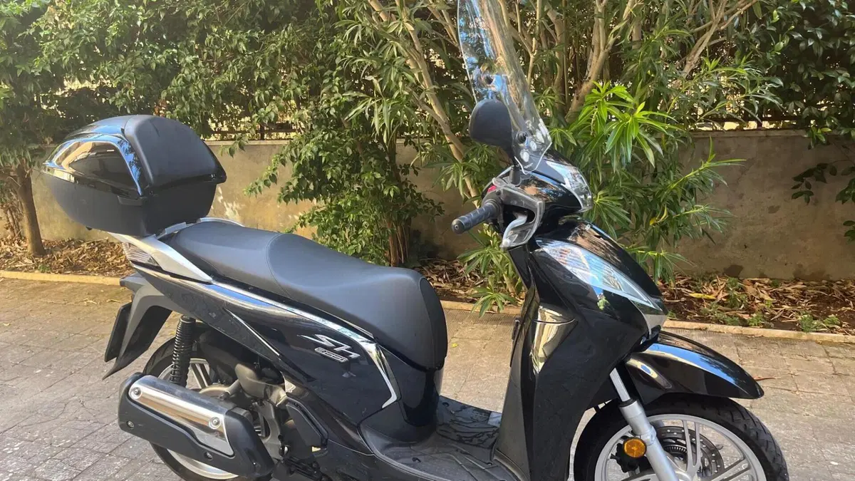 Honda SH 300 i ABS (2016 - 20)  (4)