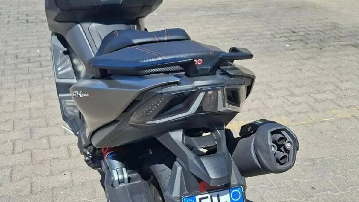 Kymco AK 550 Premium (2023 - 25)  (4)
