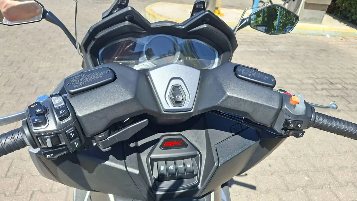 Kymco AK 550 Premium (2023 - 25)  (5)