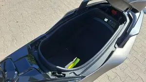 Kymco AK 550 Premium (2023 - 25)  (6)