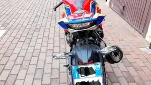 Honda CBR 1000 RR Fireblade (2017 - 19)  (3)