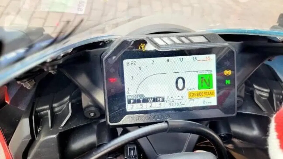 Honda CBR 1000 RR Fireblade (2017 - 19)  (5)