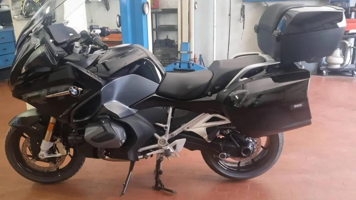 Bmw R 1250 RT (2021 - 25)  (2)