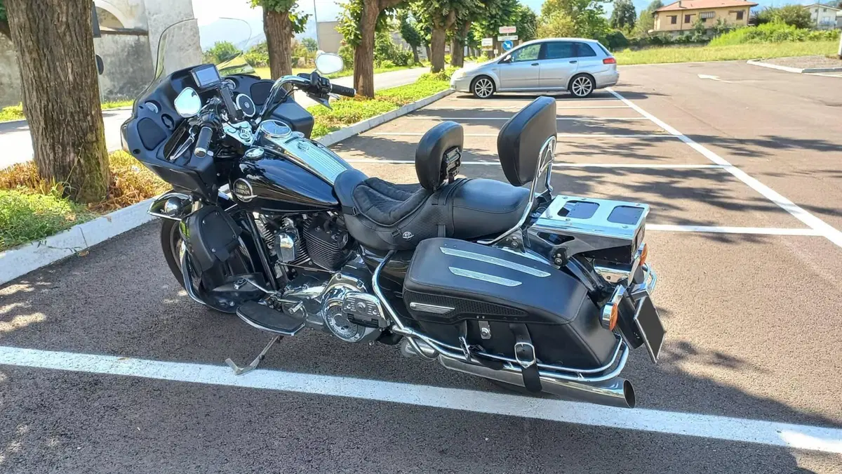 Harley-Davidson 1584 Road King Classic (2007 - 10) - FLHRC  (2)