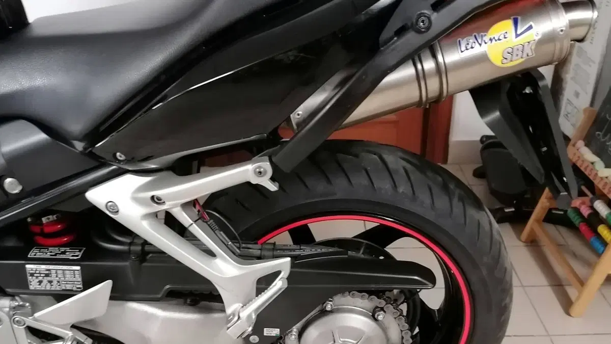 Honda VFR 800 ABS (2002 - 06)  (3)