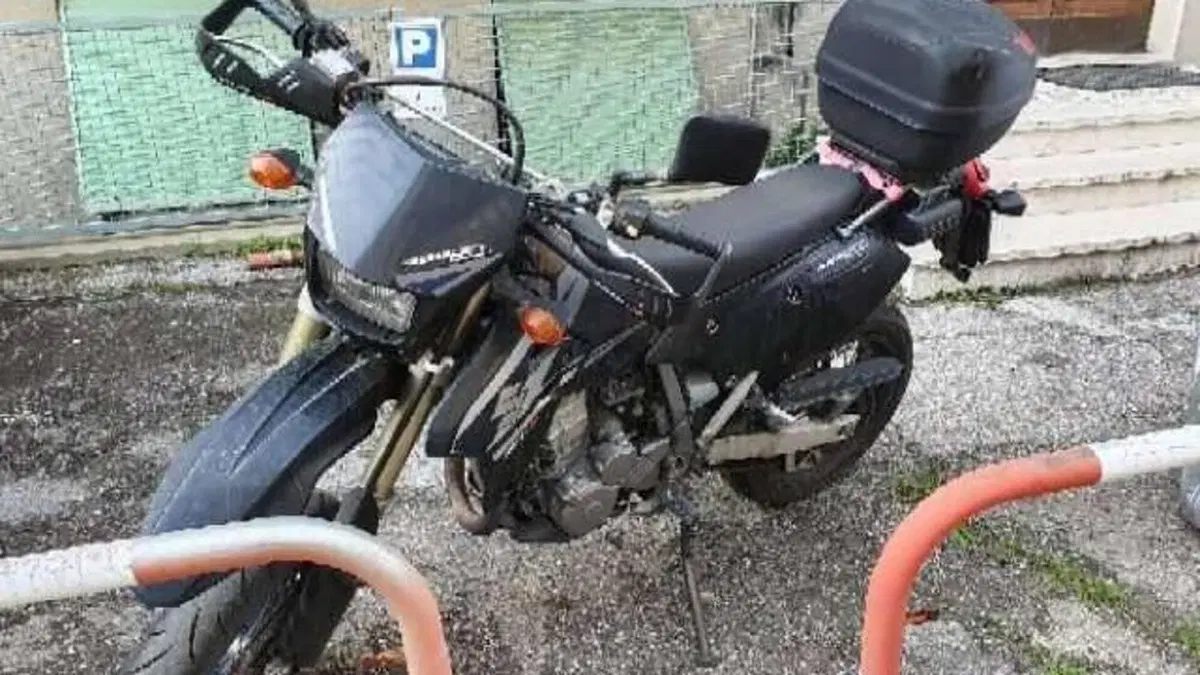 Suzuki DR-Z 400 SM (2005 - 06)  (3)