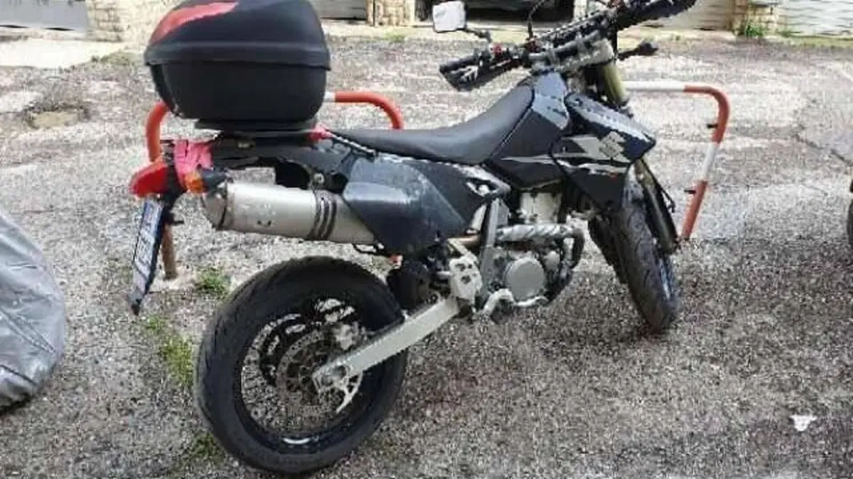 Suzuki DR-Z 400 SM (2005 - 06)  (4)