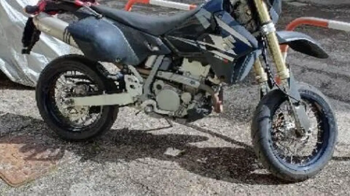 Suzuki DR-Z 400 SM (2005 - 06)  (11)