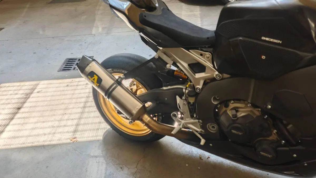 Honda CBR 1000 RR Fireblade SP (2017 - 19)  (2)