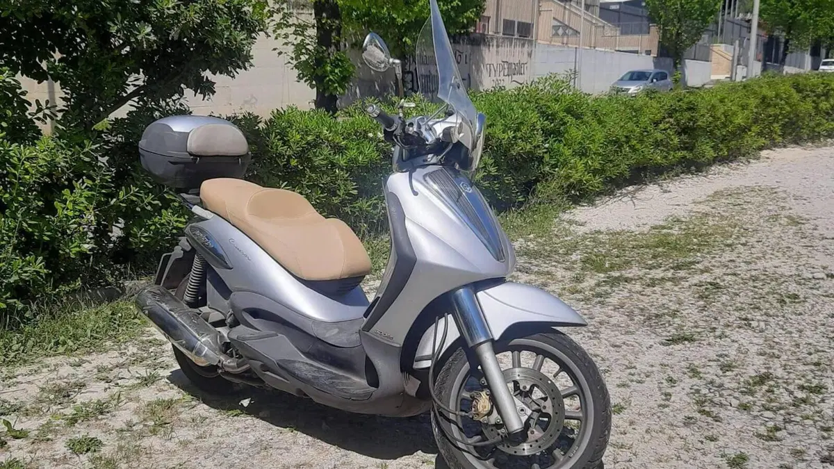 Piaggio Beverly Cruiser 500  (3)