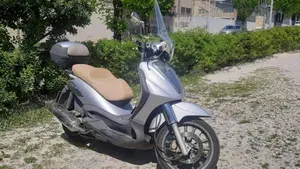 Piaggio Beverly Cruiser 500  (3)